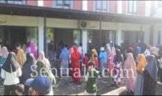 Pembagian 1.000 Bingkisan di Masjid Albirru Pertiwi Dander Berjalan Tertib dan Aman