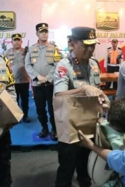 Kapolda Jatim Tinjau Posyan dan Pospam di Mojokerto, Pastikan Kesiapan Pengamanan Arus Mudik Lebaran