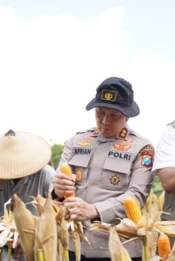 Ikuti Panen Raya Jagung via Jaringan Virtual, Polres Bojonegoro Perkuat Ketahanan Pangan