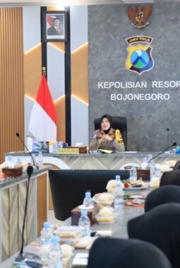 Kapolres Bojonegoro Tekankan Polwan Jaga Etika dan Kehormatan Institusi